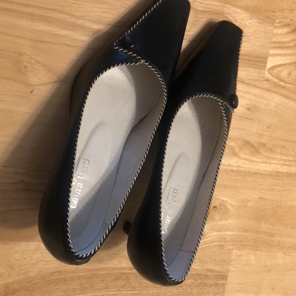 Shoes - Picture 7 of 7